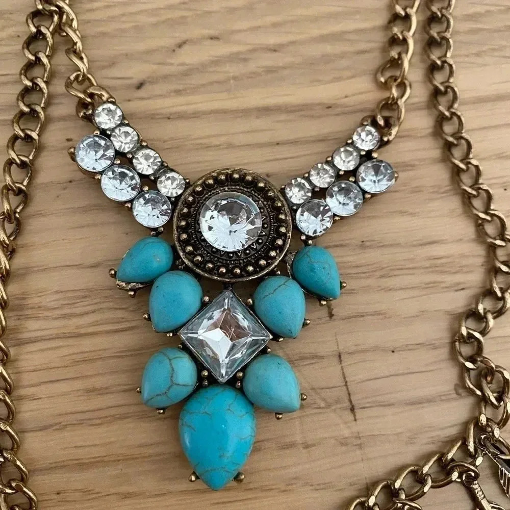 🆕Layered Rhinestone Engraved Necklace🆕 - Picture 4 of 8